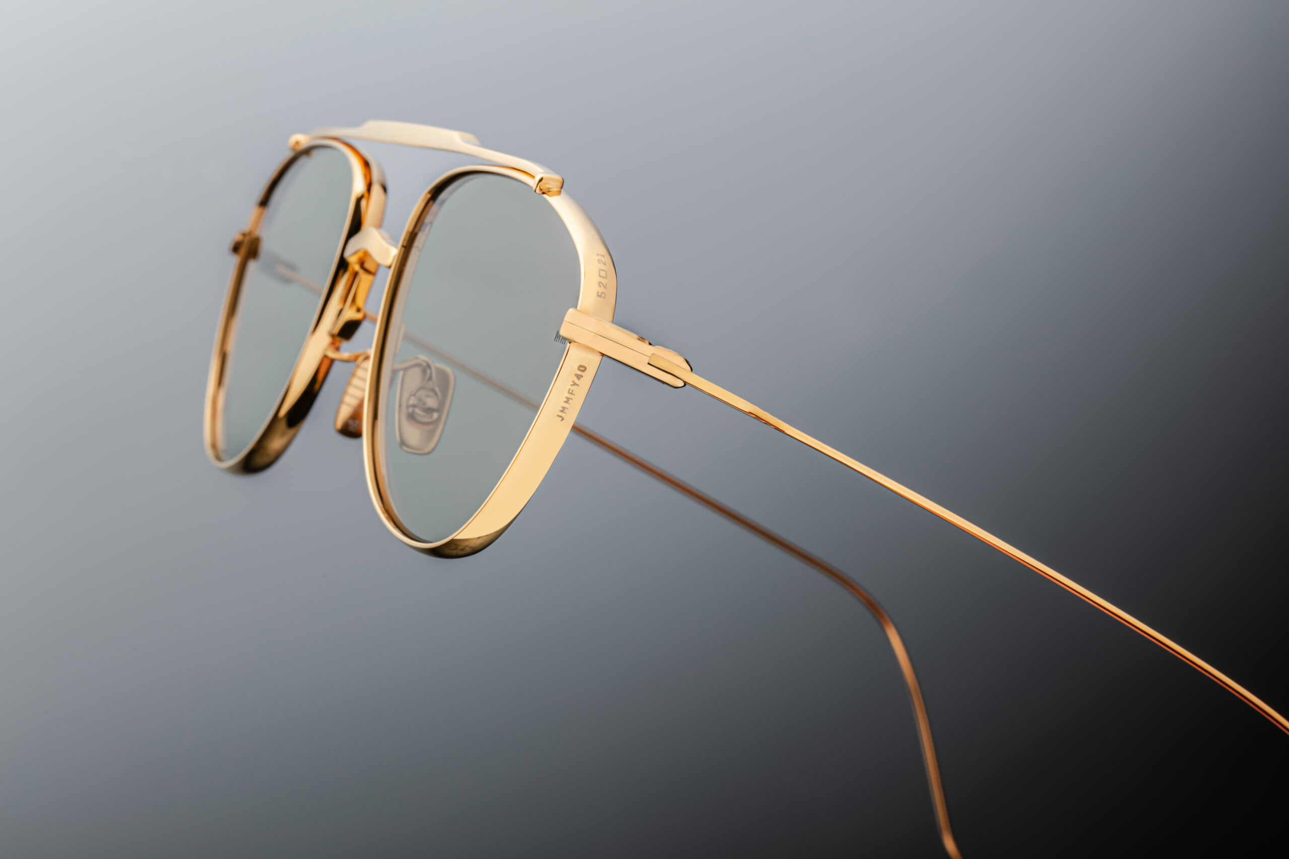 Flynn_Gold_Detail-007_Resized_5377x3585_mnxxtp