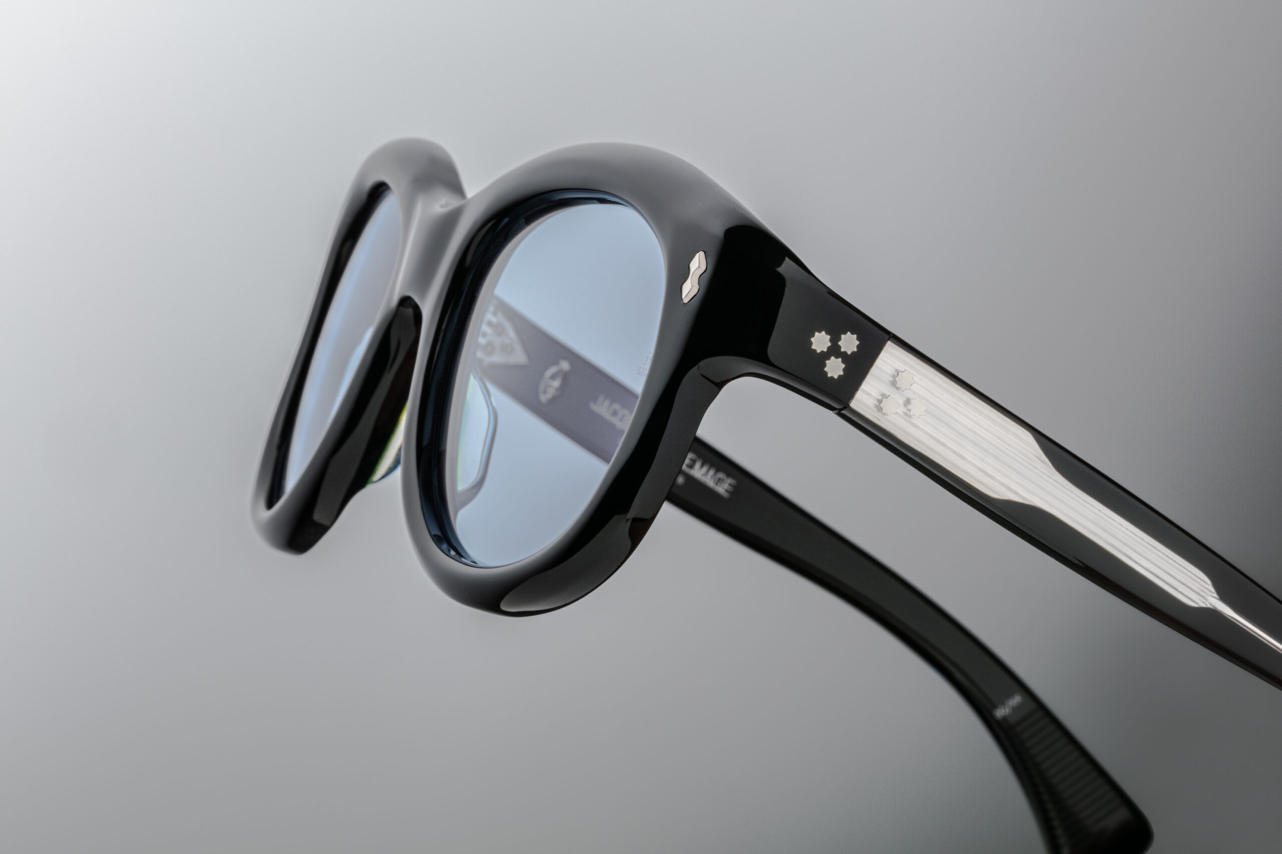 Jennie_Shadow_Detail-006_Resized_5377x3585_botbv6