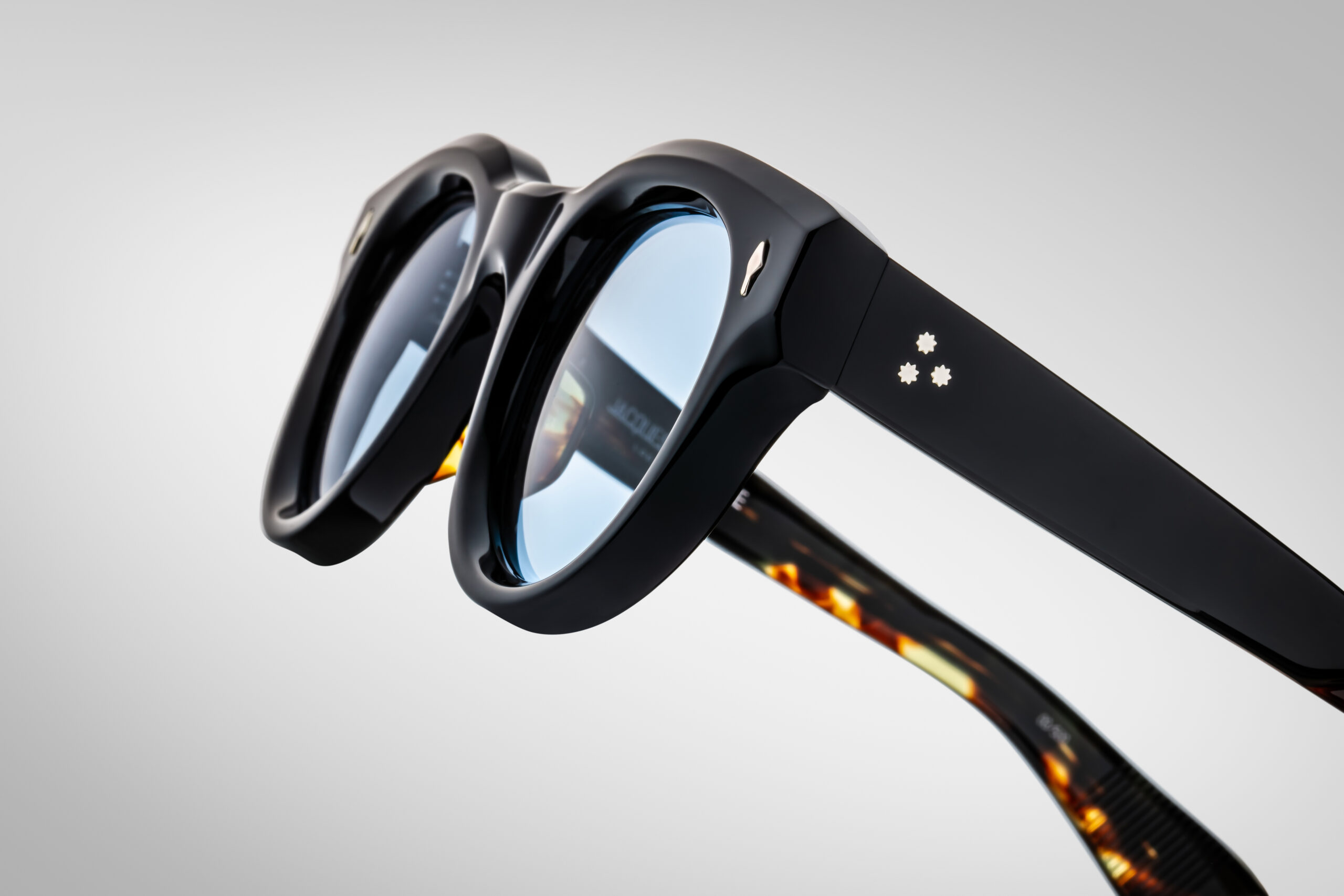 Molitor_Noir_Detail-003-Resized_5377x3585_ix7bju