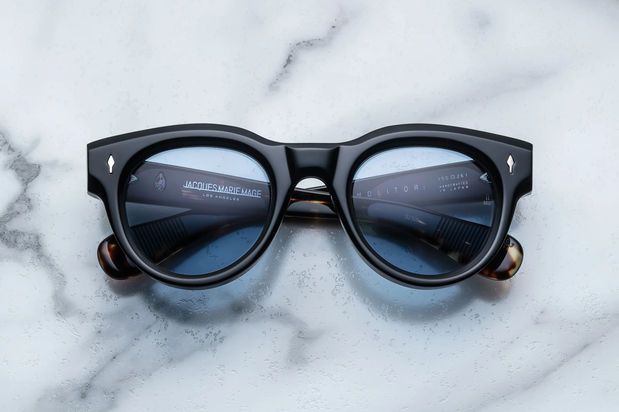 Molitor_Noir_Front-Cropped_5377x3585_44ec37d4-123d-4acf-b541-099b34c27f29